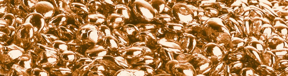 Red gold contains an alloy of pure gold and copper